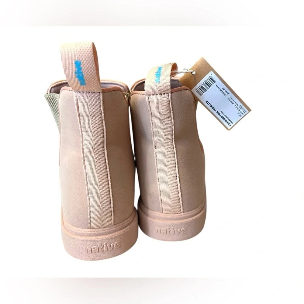 NWT Native Kensington Treklite Chelsea Light Pink Ankle Boots